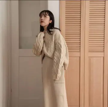 lawgy 버티컬 라인 니트 아이보리