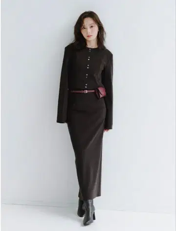 새상품급 아뉴앙스 컷 조젯 타이트 스커트 브라운 1 사이즈