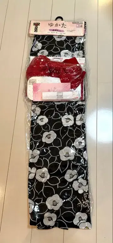 유카타 오비 세트 블랙 베이스에 화이트 꽃무늬