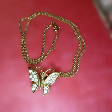 귀여운 골드 나비 크리스탈 목걸이