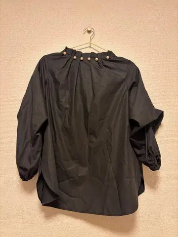 블랙 볼륨 슬리브 셔츠 M