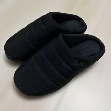 SUBU 블랙 쿠션 슬립온 샌들