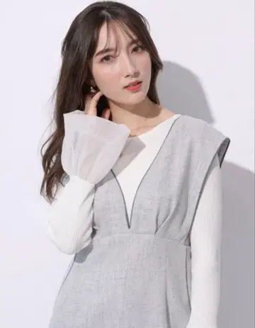 Apuweiser-riche 소매 튤 플레어 니트 아푸와이저 리셰