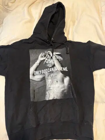 ONLY GOD CAN JUDGE ME 후드티 블랙 2pac