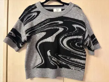 3.3 필드 트립 마블 패턴 반팔 니트