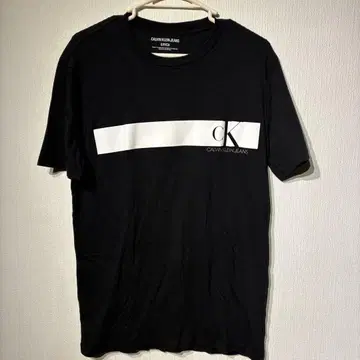 CALVIN KLEIN JEANS 블랙 T셔츠 S/P/CH