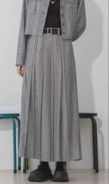 지나시스 라메 체크 플리츠 롱 스커트