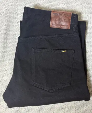 ONI DENIM 20 온스 와이드 블랙 데님 ONI-200ZRBK