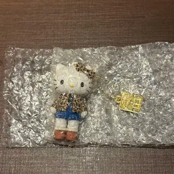 [ 금일 한정 ] 헬로키티전 시크릿 마스코트 참 레오파드