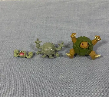 몬코레 초기 고로냐 진화 라인 이시츠부테 고론