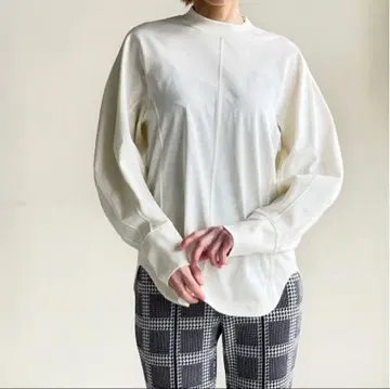 마메쿠로구치 화이트 벌룬 슬리브 셔츠