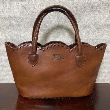 IBIZA 이비자 핸드백 천연 가죽 브라운 스캘럽 엣지