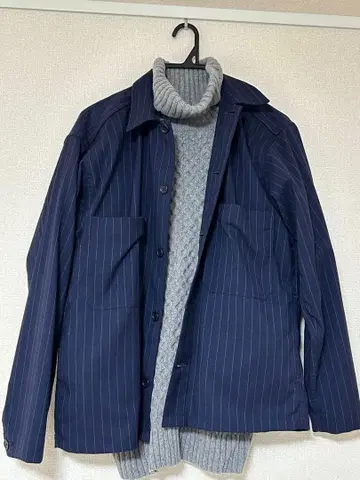 네이비 스트라이프 자켓 그레이 터틀넥