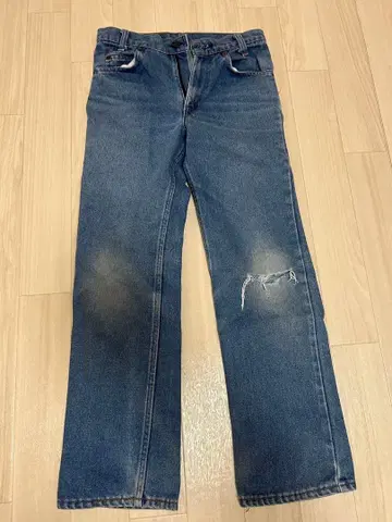 데미지 가공 인디고 블루 스트레이트 청바지