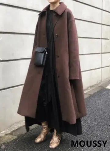 MOUSSY / 나토리카 씨 착용 / 백 턱 A 라인 코트 / 1