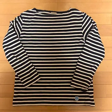 ORCIVAL 네이비/화이트 스트라이프 긴팔 티셔츠