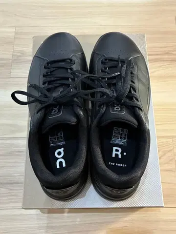 ON Roger advantage 올 블랙 26.5cm