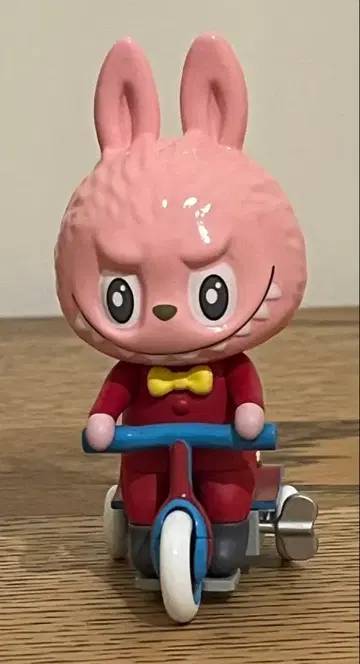 POPMART x HOW2WORK 팝마트 LABUBU 피규어