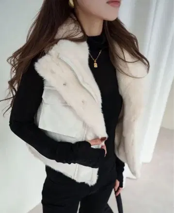 GlamLips 리버서블 퍼 베스트