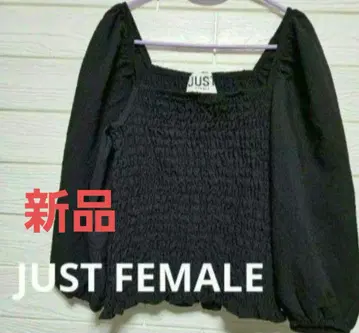 [ 새상품 ] JUST FEMALE 블랙 상의