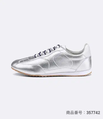 더블 슈레이스 플랫 스니커즈