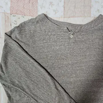 팔라스 팰리스 그레이 베이지 7부 소매 티셔츠