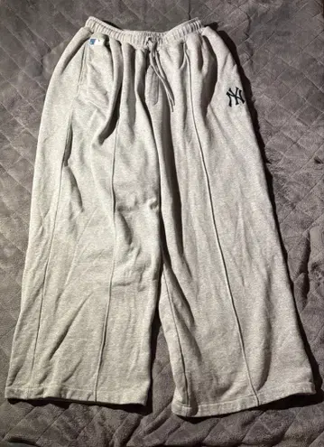 뉴욕 양키스 스웨트 팬츠 그레이 와이드 초와이드