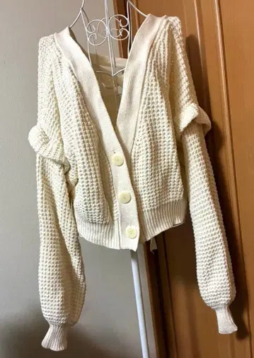 CHICO / 치코 소매 턱 백 레이스업 니트 긴팔 가디건