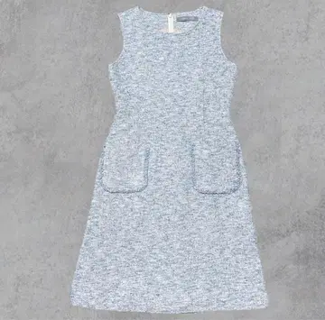 슬리브리스 무릎 기장 원피스 라이트 블루