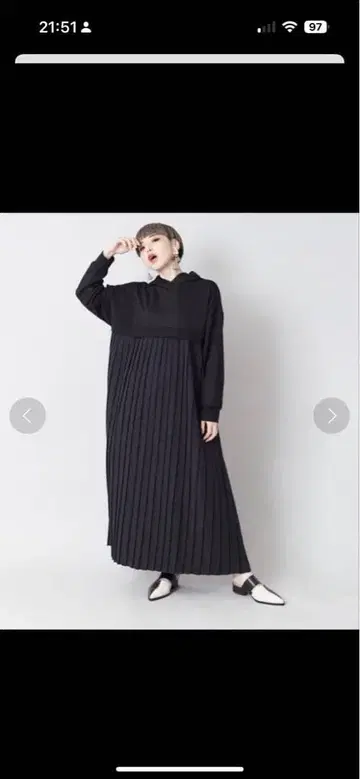 OSMOSIS 롱 원피스 쭈리 후드 플리츠 원피스