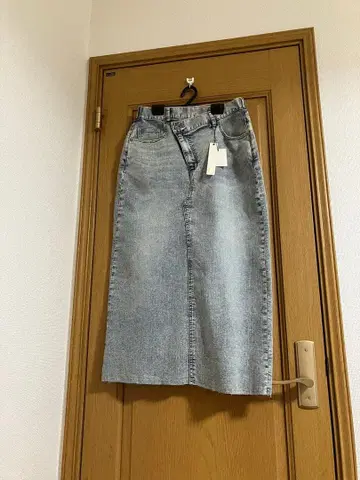 [ 새해 세일 ] 택 포함 새상품 Deargo 데님 스커트