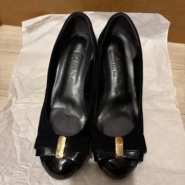 DIANA 가죽 에나멜 리본 펌프스 블랙 23.5cm