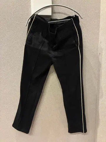 발데77 블랙 팬츠 사이드 라인