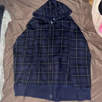 UNIQLO 체크 후드티
