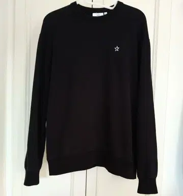 컨버스 도쿄 원 포인트 맨투맨 멜로즈