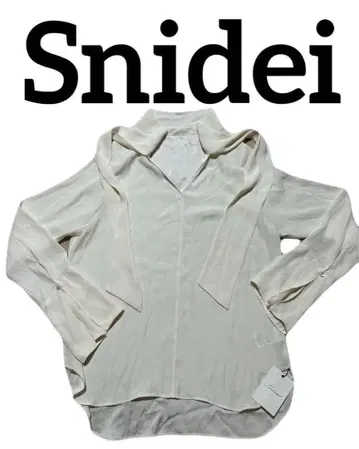 새상품 택 포함 Snaidel 스나이델 블라우스 정가 10400엔 스카프