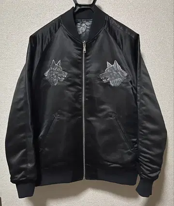 Adler 울프 자수 블랙 스카잔