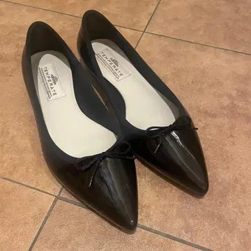 블랙 스틸레토 레인 신발