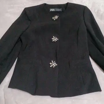 ZARA 블랙 자켓 비쥬 포함