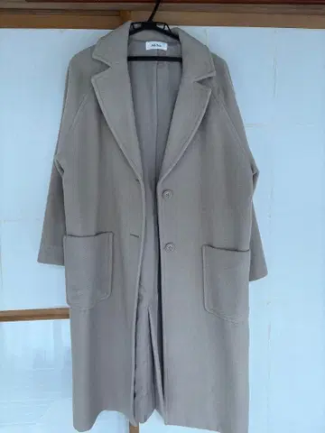 Mila Owe 체스터 코트 롱