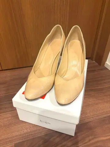 [ 긴자 카네마츠 ] 천연 가죽 에나멜 가공 핑크 베이지 하이힐 25cm