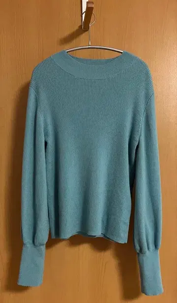 [ TIARA ] 하이넥 리브 니트