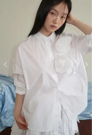 완판템 새상품 Sinoon 장미 아트 워크 셔츠 화이트