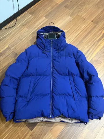 Ten-c Bese Down Jacket
