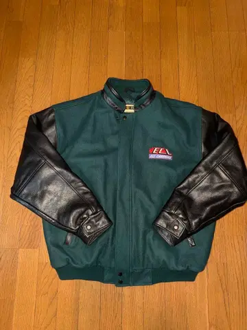 ECL CARRIERS 바시티 자켓 그린 컬러/블랙 컬러