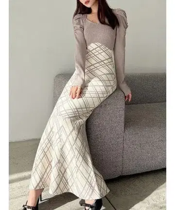 RESEXXY 리젝시 숄더 오픈 머메이드 니트 원피스