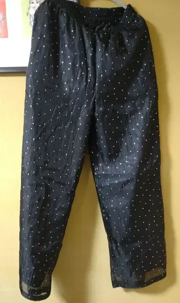 도트 무늬 블랙 팬츠 사이즈 38