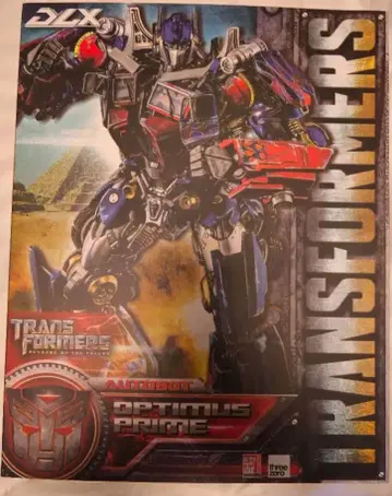 threezero DLX Optimus Prime