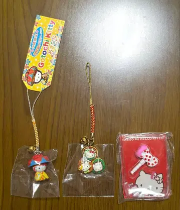 지역 한정 키티 스트랩 이어폰 잭 세트