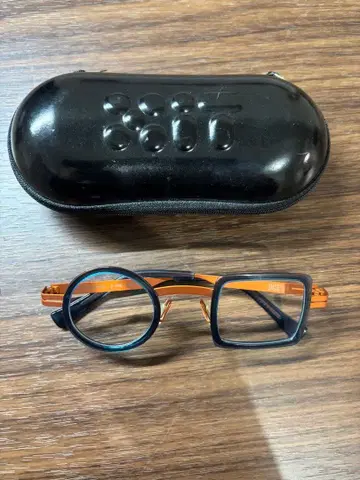 나리타 유스케 씨 애용품 원형 사각 안경 XiT